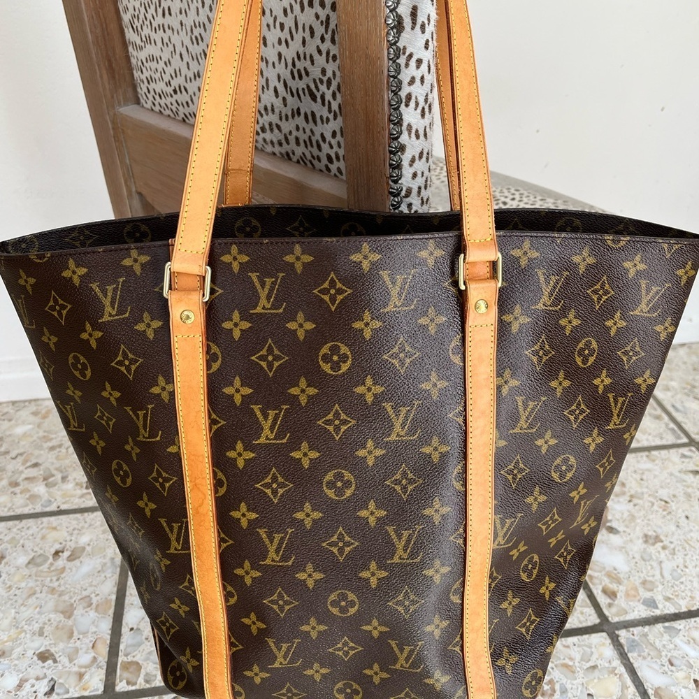 ❗️SOLD❗️


Louis Vuitton Monogram Sac Shopping Tote Large GM EUC 2001